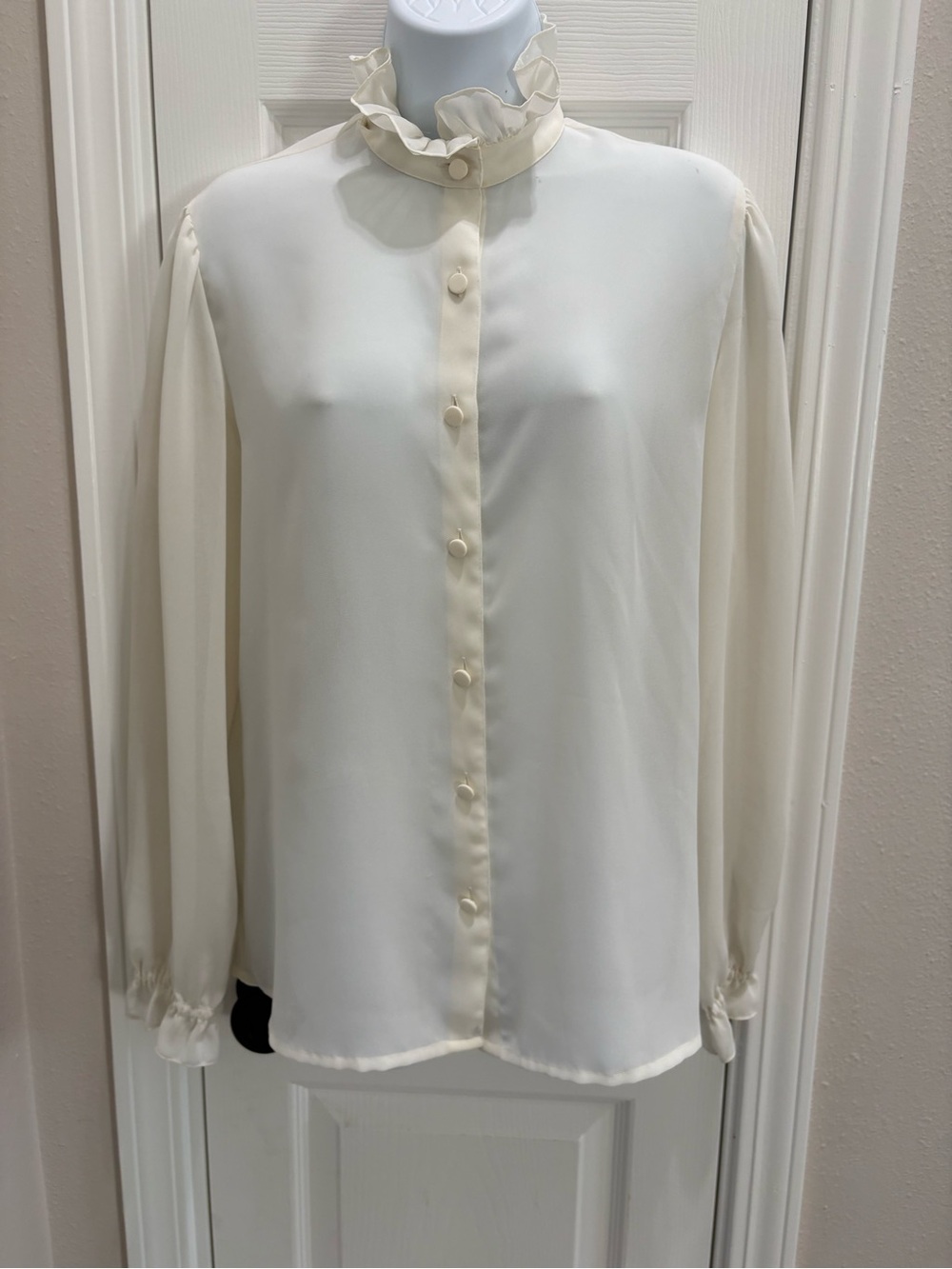 Vintage Lloyd Williams Ivory secretary Blouse